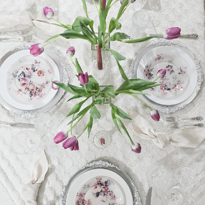 5 Secrets to Setting a Stylish Spring Dinner Party Table
