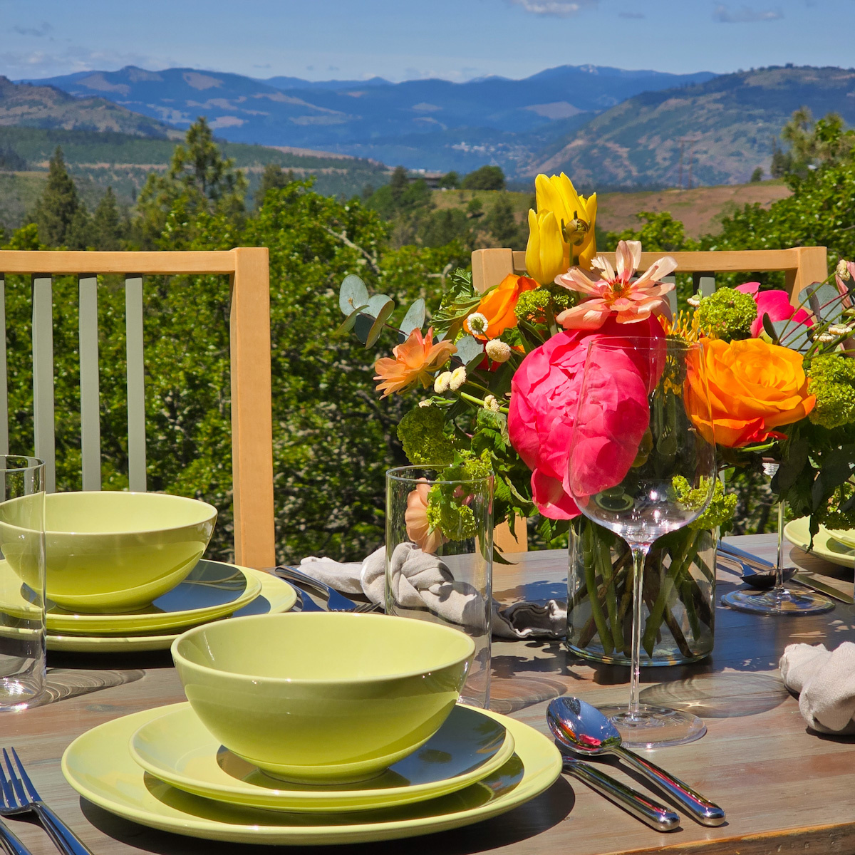 How to Make Your Everyday Table Setting Look Stunning